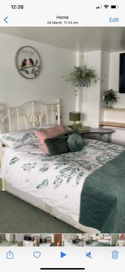 Bed and Breakfast Barrs Court Beds Warmley Exteriér fotografie