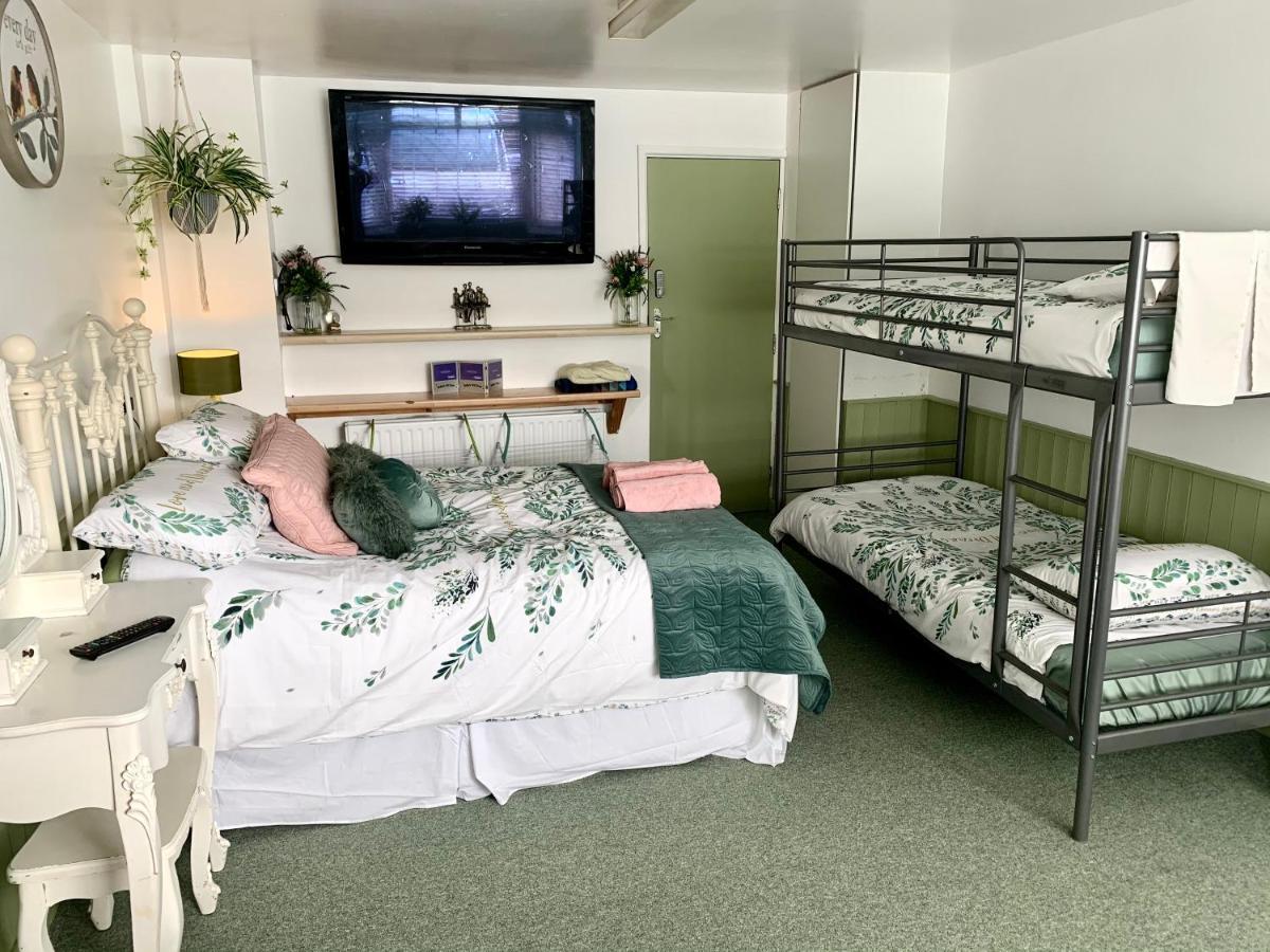 Bed and Breakfast Barrs Court Beds Warmley Exteriér fotografie